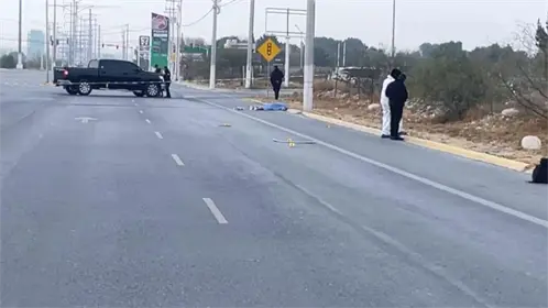 Corredor en Saltillo muere en bulevar Los Pastores; es arrollado y responsable huye Corredor en Saltillo muere en bulevar Los Pastores; es arrollado y responsable huye