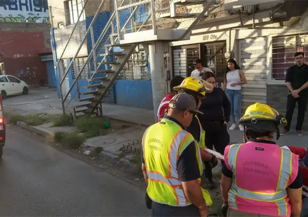 Hombre en Torreón se tira de puente peatonal; quería callar las voces de su cabeza