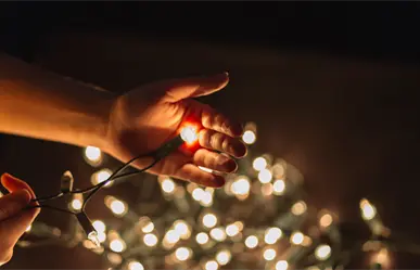 Navidad 2025: ¿cuál es el significado y origen de las luces?