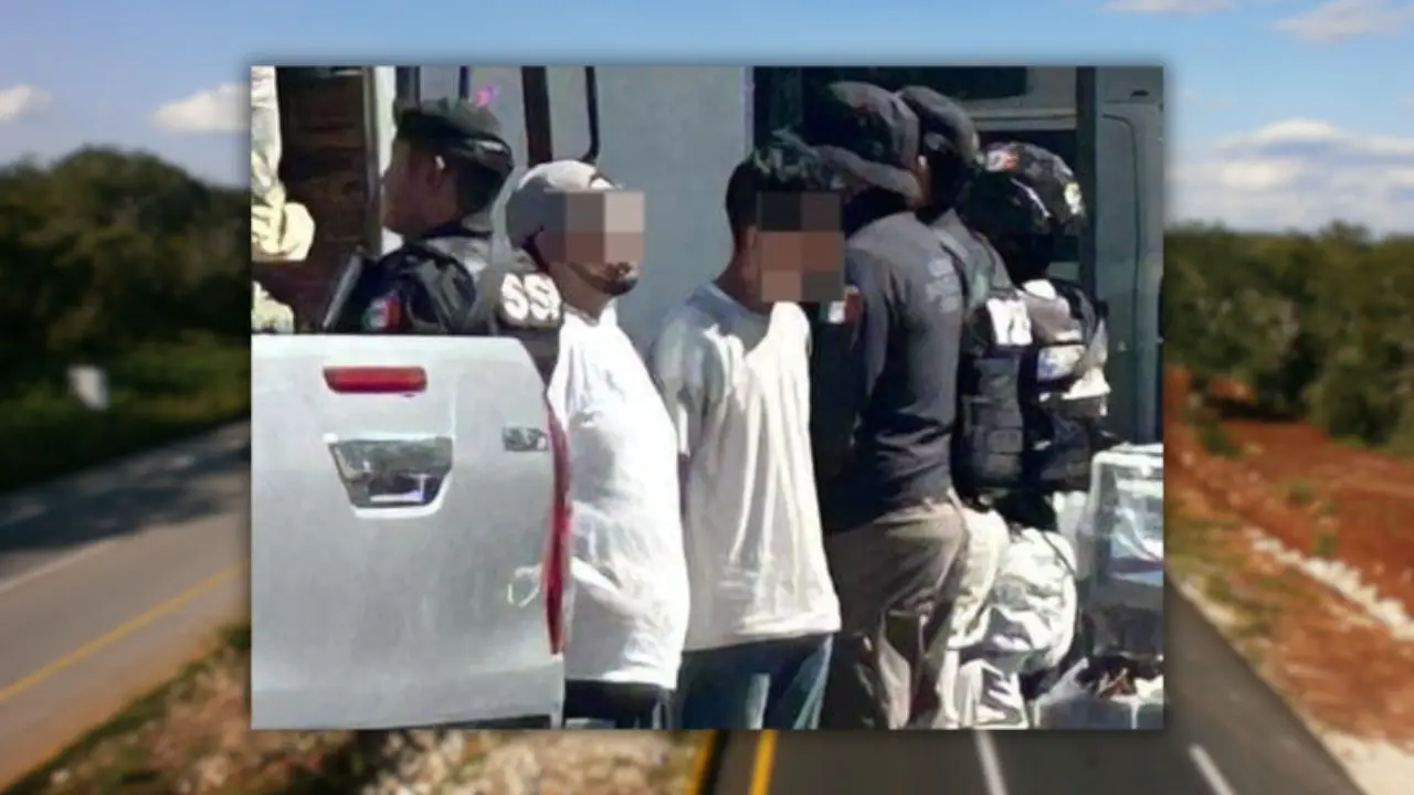 La unidad fue detenida en un punto de revisión de la vía rápida. Foto: Canva | Redes sociales