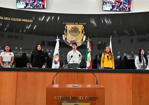 Realizan Parlamento Juvenil en BCS; piden al Gobernador más apoyo al deporte y la salud psicológica