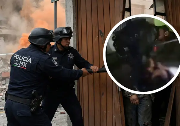 Policías derriban puerta y rescatan a hombre de explosión en Álvaro Obregón