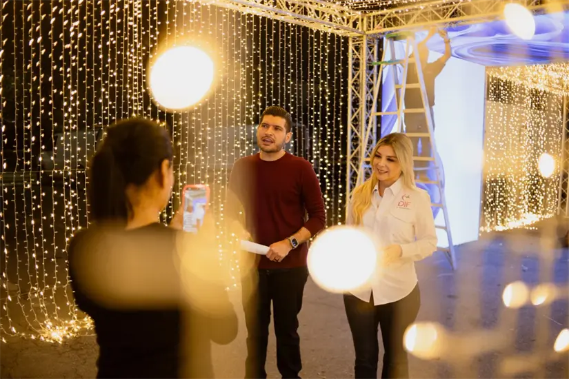 La Fábrica de Santa es un recorrido lleno de luces y colores | Foto: FB Anita de Granados