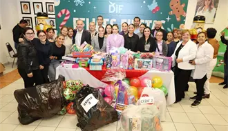 Lucy  y Lalo  Gattás invitan a ayudar a Santa en esta navidad 2025 en Victoria ¿de qué se trata?