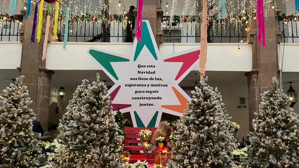 Navidad 2025 en Saltillo arranca con la exhibición de pinos decorados