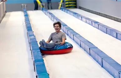 Parque de Nieve llega a Edomex con circuitos de obstáculos, tirolesa y más: guía de precios y ubicación