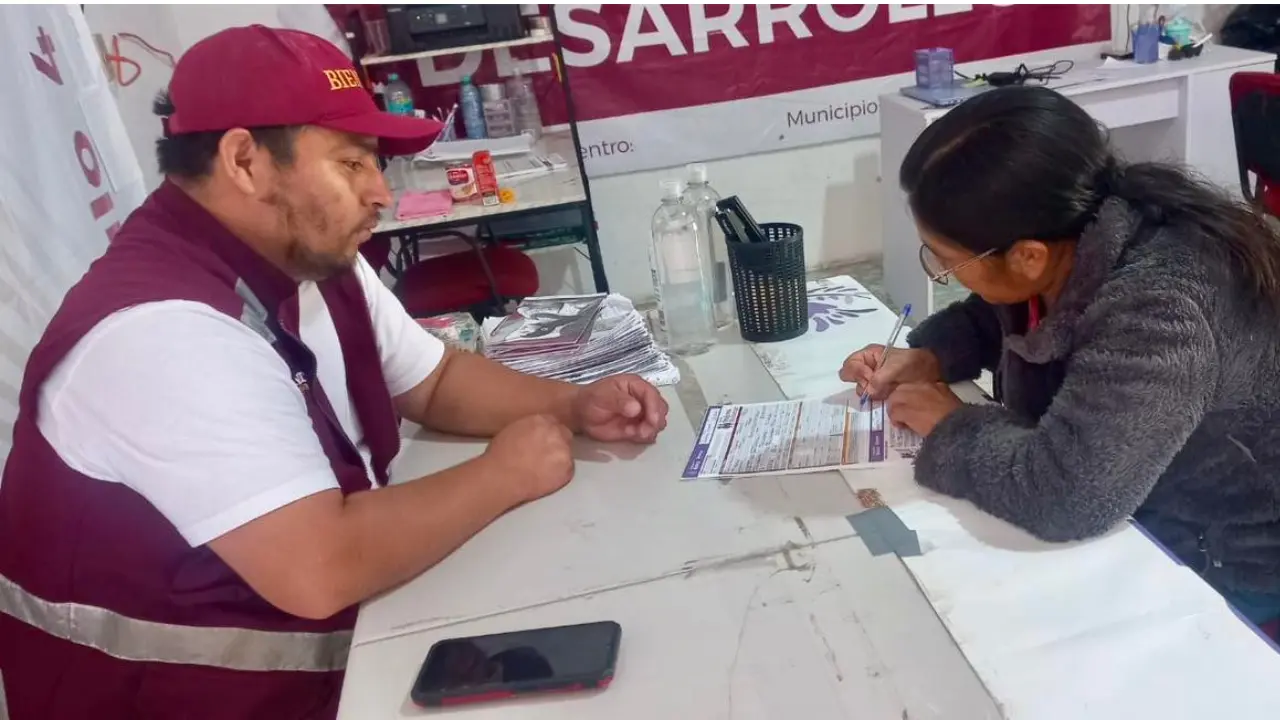 Hasta el 13 de diciembre se podrán registrar para los programas de Adultos Mayores y Mujeres del Bienestar. Foto: FB Daniel Zapata Ortega.