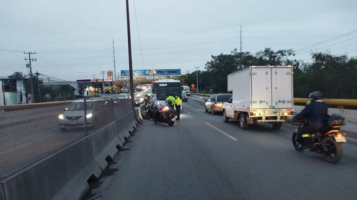 Un accidente entre dos camiones de transporte de personal. Foto: PCNL