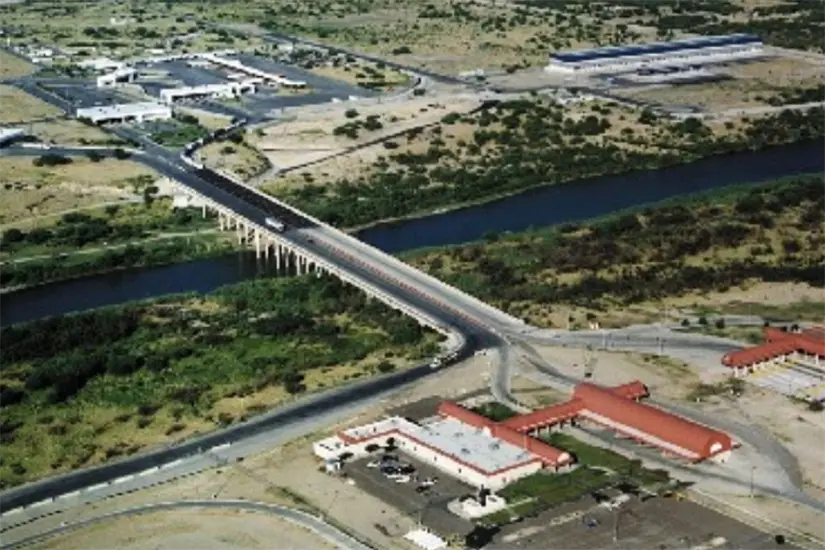 El Puente Colombia, ubicado a unos 247 kilómetros de Monterrey. Foto: Puente Colombia