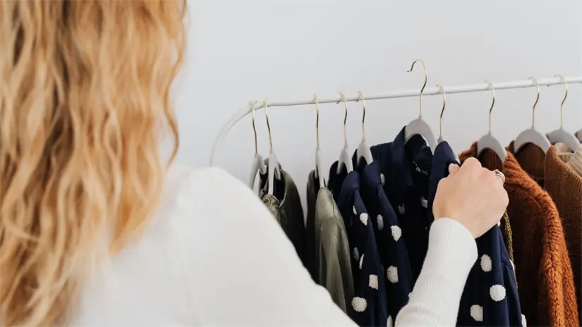 Imagen alusiva a una mujer de compras Foto: Canva