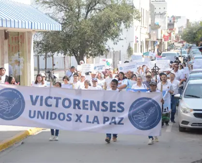 Grupo de victorenses marchan por la paz