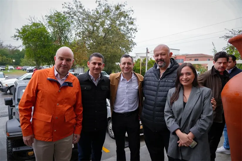 El senador Luis Donaldo Colosio Riojas, escuchó las demandas de empresarios y comerciantes de la región durante un encuentro en el municipio de Allende, Nuevo León. Foto: Movimiento Ciudadano