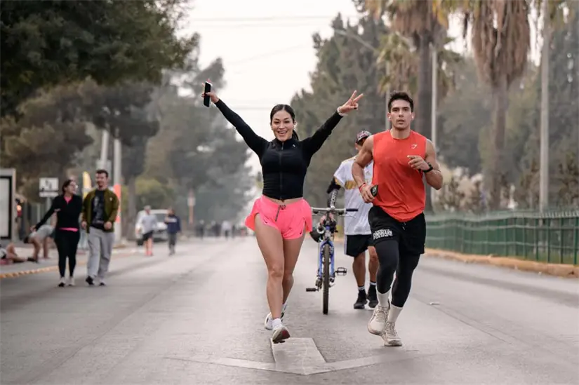 imagen recuadro Más de mil 400 personas participaron en la carrera 5K Coahuila Seguro, promoviendo la confianza entre ciudadanos y policías. Foto: Gobierno Coahuila