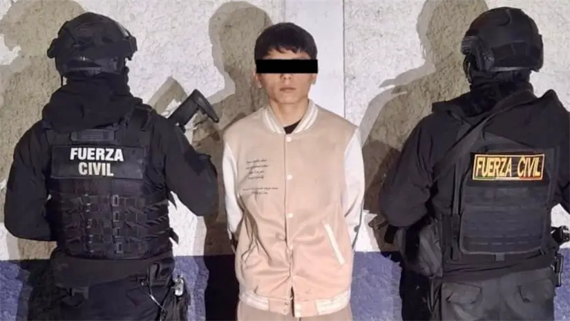 Sujeto detenido en Monterrey.  Foto: Fuerza Civil.