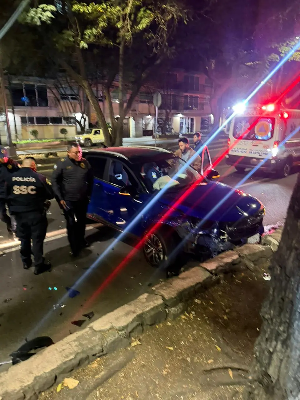 Heridos por el accidente en Ejercito Nacional   Foto: Ramón Ramírez