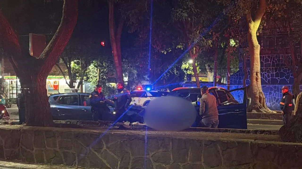 Policías de CDMX en choque en Ejército Nacional.    Foto: Ramón Ramírez