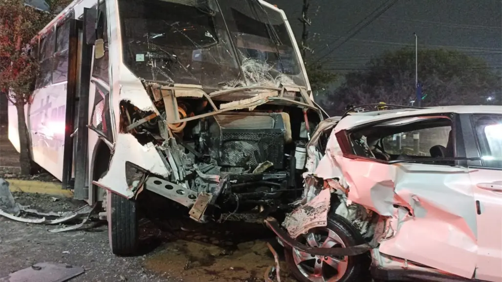 VIDEO | Choque múltiple deja 33 heridos y caos vial en García, Nuevo León