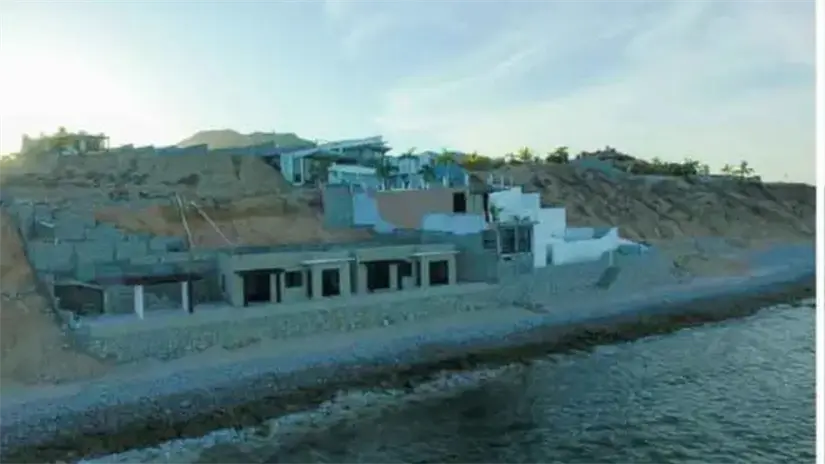 La obra continuó, aun cuando la autoridad federal colocó sellos de clausura en años anteriores, 2023. Foto: El Excelsior