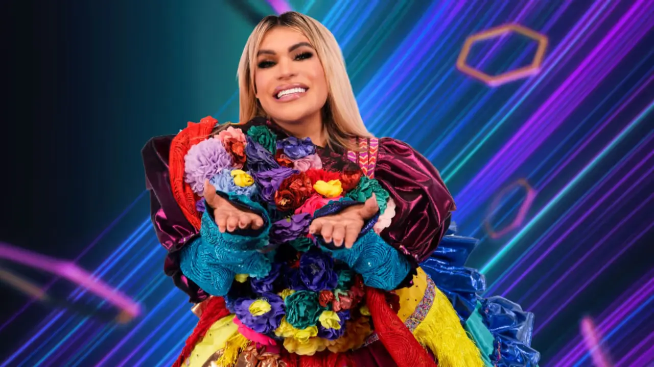 Wendy Guevara se escondió detrás de María Ovina en ¿Quién es la máscara 2025?. Foto: Cortesía Televisa