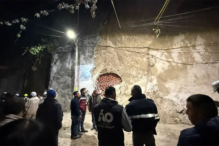 Continúan los trabajos de reparación tras deslave en la colonia Acuitlota, en Álvaro Obregón