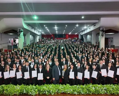 FACPYA de la UANL realiza toma de protesta a egresados de 5 carreras