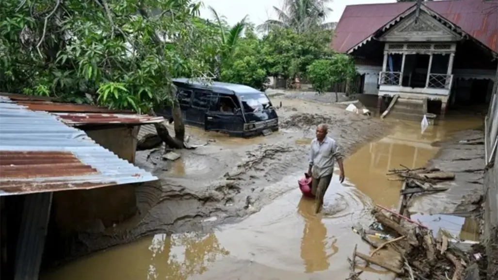 Inundaciones en Asia dejan más de mil muertos; Indonesia y Tailandia son los países más afectados