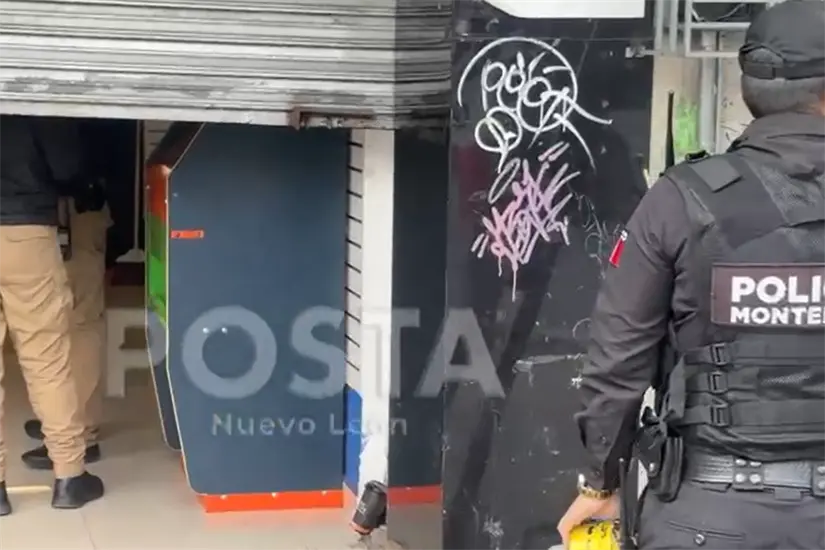 Un audaz grupo de ladrones asaltó un negocio de tragamonedas en Monterrey, llevándose una cuantiosa suma de 250 mil pesos. Foto: Erick Reyes