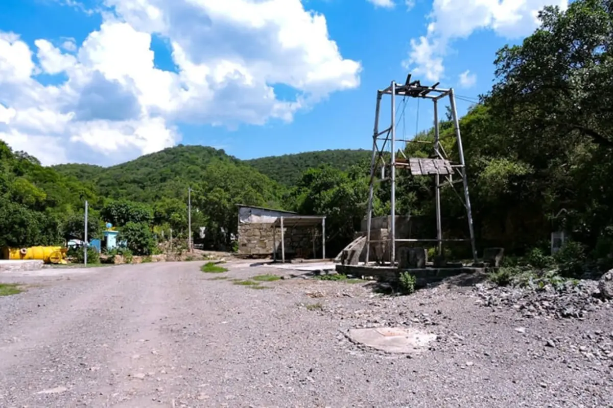El objetivo de este encuentro fue dialogar directamente con pobladores locales y extrabajadores para evaluar la viabilidad de reactivar la extracción de minerales. Foto: Gobierno de San Nicolás