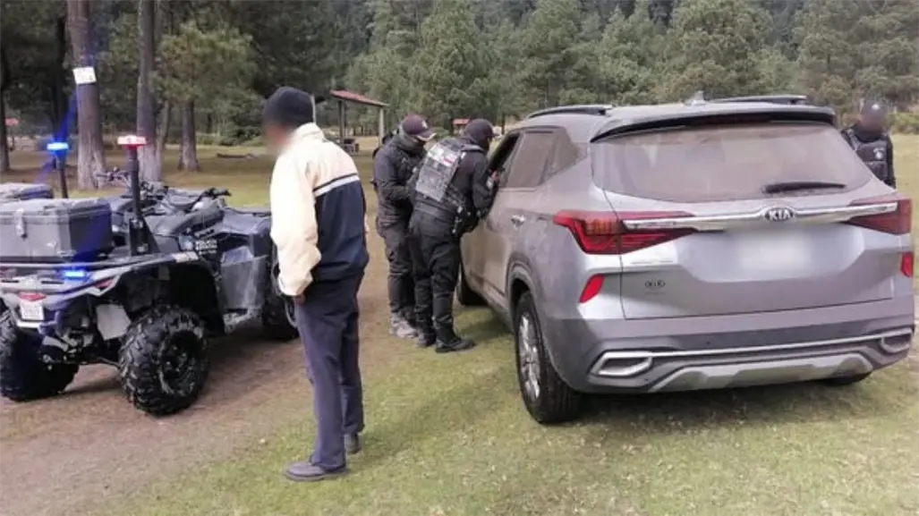 Familia extraviada en el Nevado de Toluca es salvada por la Policía Estatal