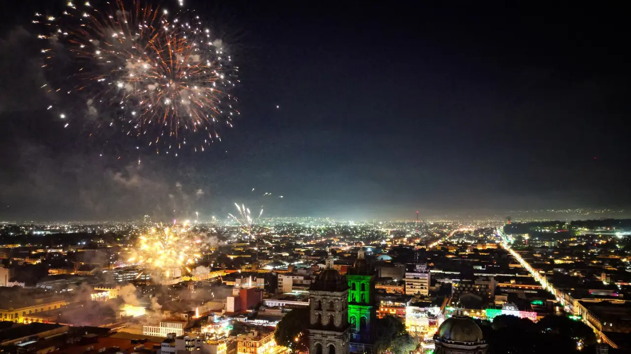 En Tehuacán esta prohibición es permanente y obliga no solo al gobierno municipal actual, sino a todas las administraciones futuras a actuar con firmeza en contra de los cuetes/Foto: Jafet Moz