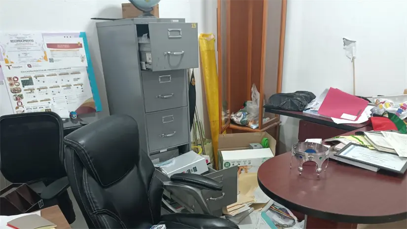 Así fue como dejaron la dirección de la escuela primaria 