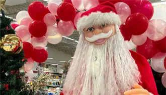 Navidad 2025 en Saltillo: Reaparece Santa Claus embrujado de Soriana