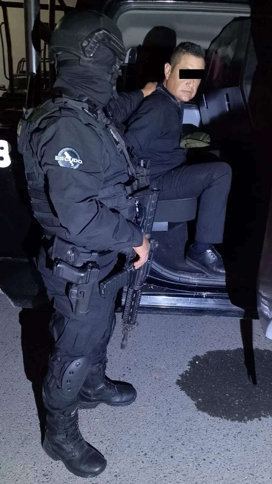 imagen recuadro Gerardo G., de 43 años detenido por vender alcohol a menores de edad en un bar del centro de Monterrey. Foto: Policía de Monterrey