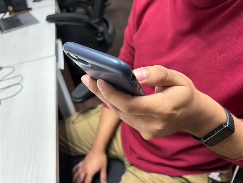 imagen recuadro Las redes sociales ocupan gran parte del tiempo diario en Nuevo León, lo que genera preocupaciones sobre los riesgos asociados. Foto: Vianney Carrera