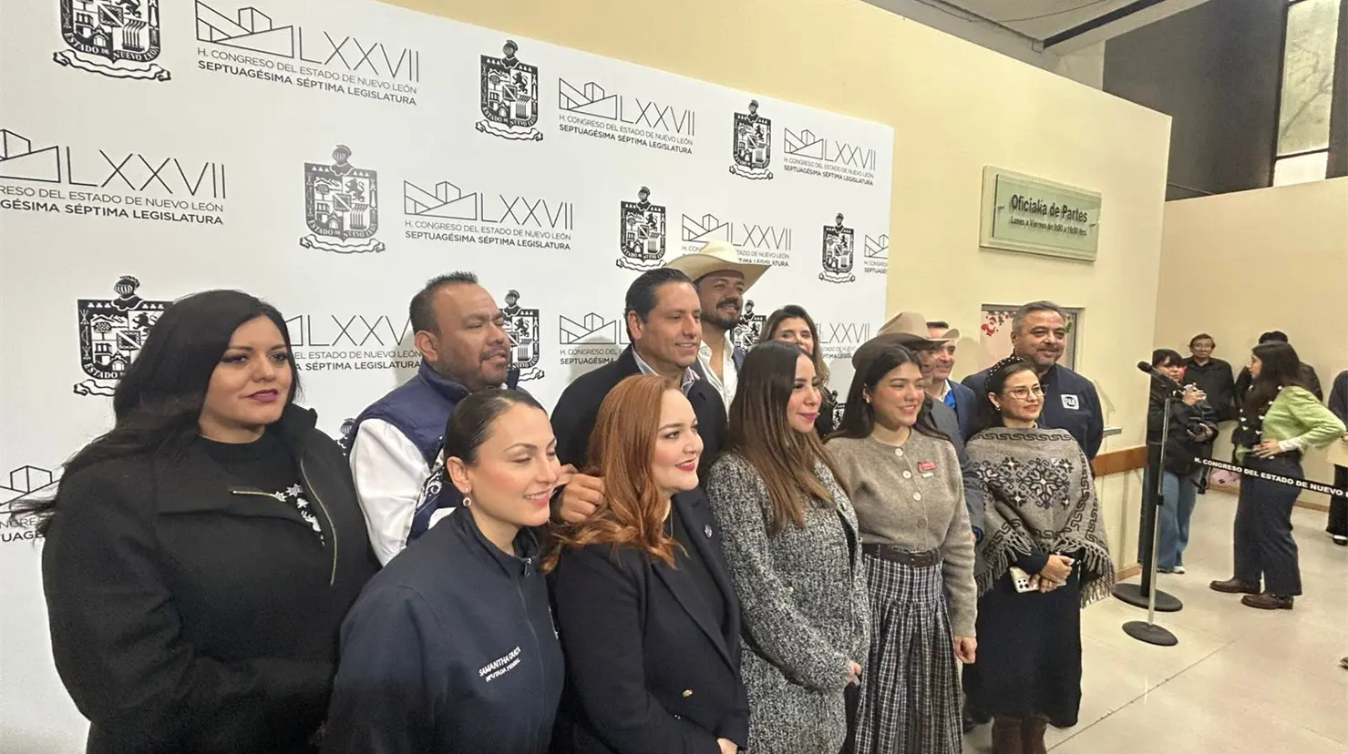 Propuestas legislativas buscan mejorar la transparencia en los costos de servicios hospitalarios y contener abusos de aseguradoras en México. Foto: Diego Ovalle