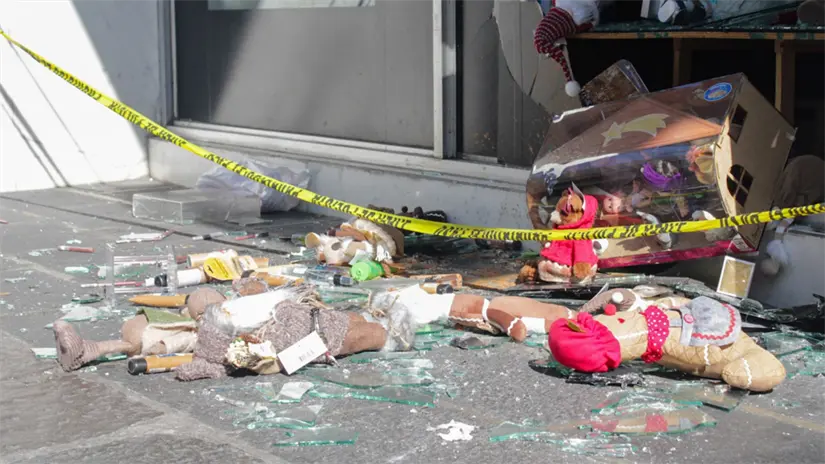 Robaron perfumes, peluches, cinturones y accesorios ubicados cerca de la entrada, FOTO: Fotos: Jafet Moz