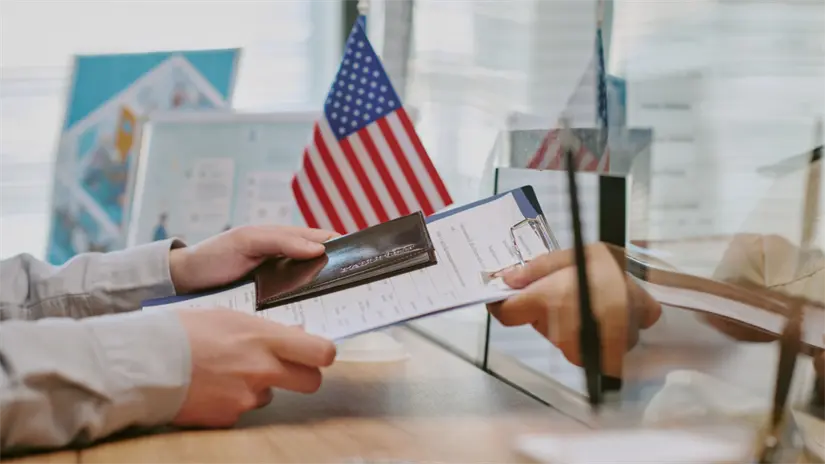 USCIS suspende todas las decisiones sobre solicitudes de asilo, FOTO: | Imagen ilustrativa- Canva |