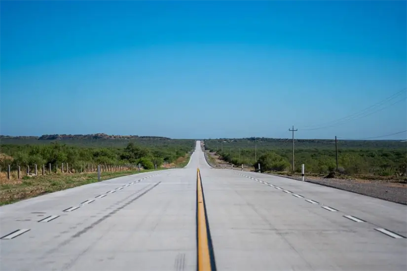 Al cruzar de Gloria a Laredo, optimizar el tiempo de viaje es clave para un buen fin de semana. Foto: Vianca Treviño