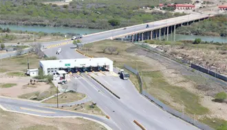 Mejores horarios para cruzar por Carretera Gloria-Colombia rumbo a Laredo este fin de semana