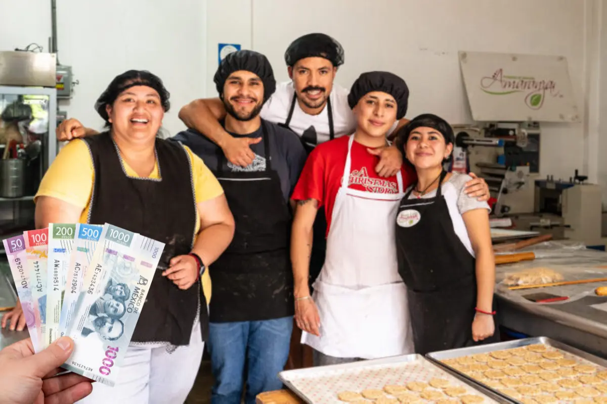 Beca Jóvenes Construyendo el Futuro tendrá un aumento, ¿cuánto dinero recibirás en 2026?. Foto: Gobierno de México | Canva