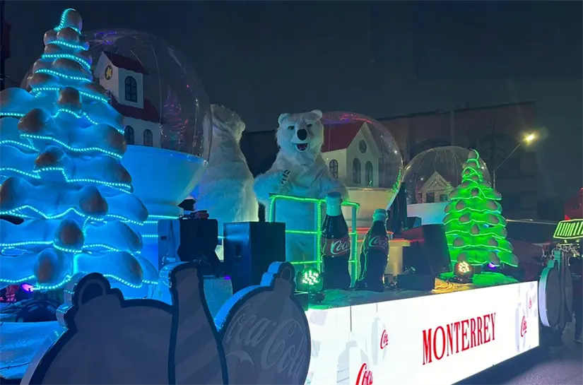 Los osos polares estarán presentes en la Caravana Navideña Coca-Cola 2025 en la ciudad de Monterrey. Foto: POSTA / Jorge López
