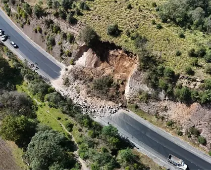 Autopista Tenango - Ixtapan queda bloqueada por derrumbe y estas son las alternativas viales