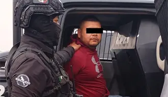 VIDEO | Detienen a hombre tras ser sorprendido en camioneta con reporte de robo en Monterrey