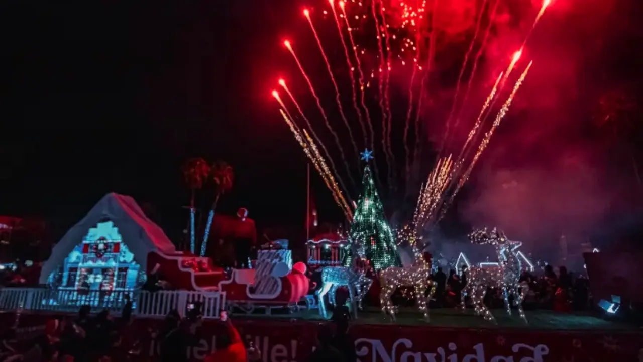 Gran encendido del pino llega con sorpresas, luces y fiesta para todos los matamorenses | Foto: FB Gobierno Municipal de Matamoros