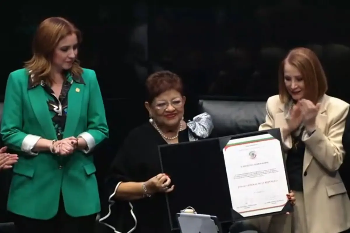 Ernestina Godoy tomó protesta como nueva titular de la FGR Foto: Senado de México