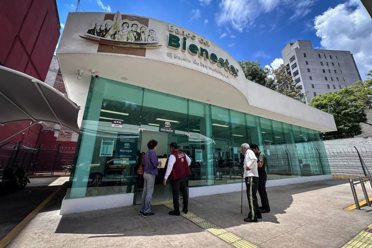 Ante la cercanía del próximo operativo de inscripción, te explicamos quiénes pueden registrarse, qué documentos se piden y cómo funciona el apoyo. Foto: Pensión Bienestar