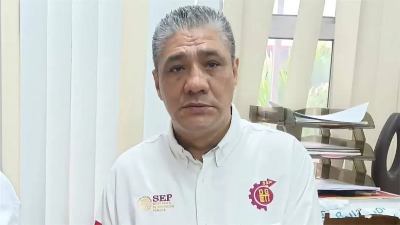 Julio Barrón Morales, ex-diretor del CETis 78 de Altamira. FOTO | Facebook CETis 78 Altamira