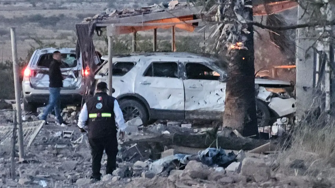 Autoridades reportan la muerte de tres personas en una finca en el poblado Contreras. Foto: Luis Lozano.