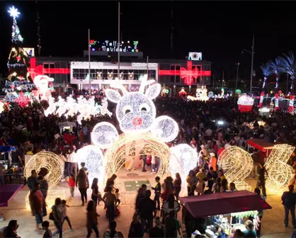 Así inició la temporada navideña en La Paz con el encendido oficial del Gobierno del Estado