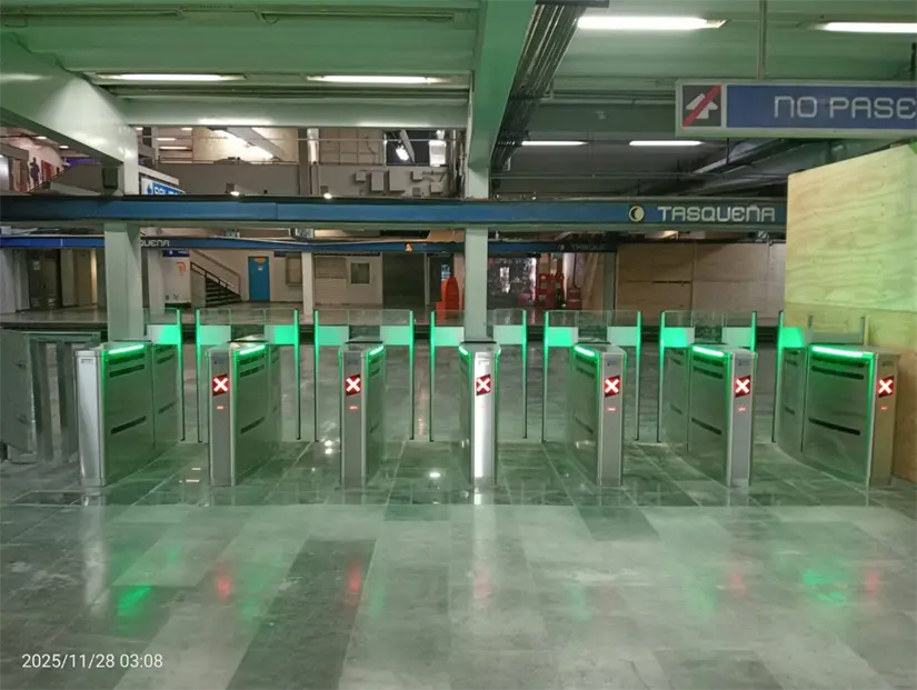 Metro de la CDMX con nuevo método de acceso y salida, con motivo del Mundial 2026. Foto: X @AdrianRubalcava